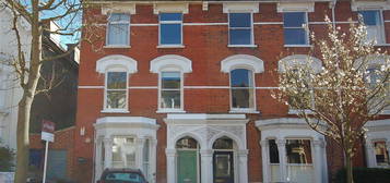 Flat to rent in Cornwall Road, Stroud Green, London, United Kingdom N4