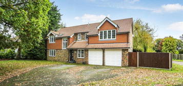 5 bedroom detached house to rent