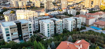 PARK CADDESİ SİTE İÇERİSİNDE 4+1 SATILIK LÜKS DAİRE