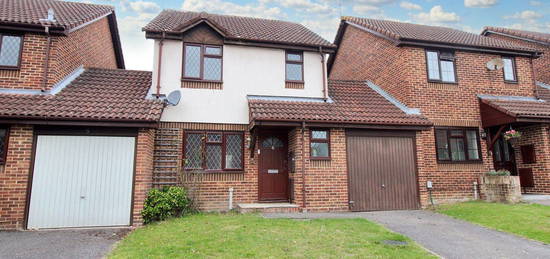 3 bed link detached house to rent