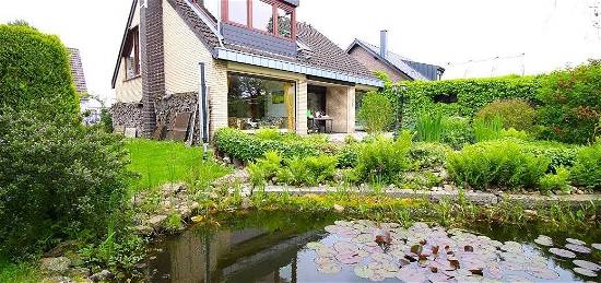 Freistehendes Einfamilienhaus mit Garage und einem großzügigen Garten in Alsdorf-Begau