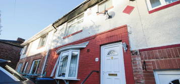 5 bed terraced house to rent