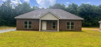 86 Ashley Dr, Shorter, AL 36075