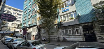 BURAK EMLAK'TAN AKŞEMSETTİN CADDESİ YANİ 2+1 DAİRE