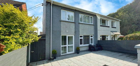 3 bed semi-detached house for sale