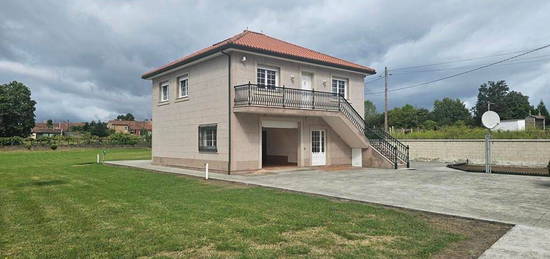 Casa o chalet independiente en venta en  Lugar Mazas, 1