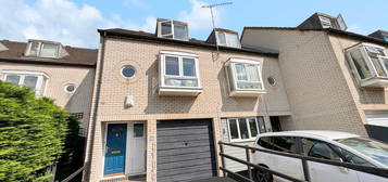 3 bed town house for sale