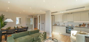 Flat to rent in 219 Baker, Baker Street, Marylebone NW1