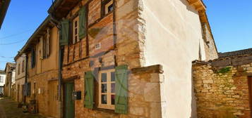 Charmante maison de village à Montpezat-de-Quercy – Tarn-et-Garonne