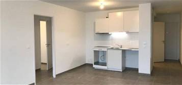 Appartement  à louer, 3 pièces, 2 chambres, 62 m²