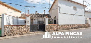 Chalet en calle Cuenca en Casas de Haro