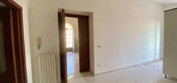 Trilocale 100 m², Centro, Palma Campania