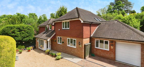 4 bed detached house for sale