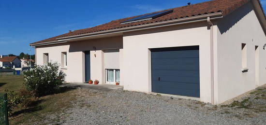 Maison à louer - 104 M2 - 3CH - DPE : A