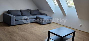 Pronájem bytu 2+kk 51 m², Husovická, Brno