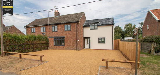 3 bed semi-detached house for sale