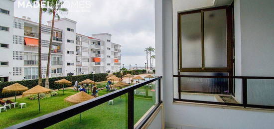 Piso en paseo Marítimo Rey de España en Playa de los Boliches, Fuengirola