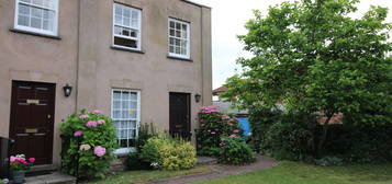 Cottage to rent in Priors Walk, Priory Avenue, Taunton TA1