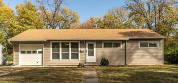 2028 Barker Ct, Lawrence, KS 66046