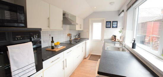 4 bedroom terraced house