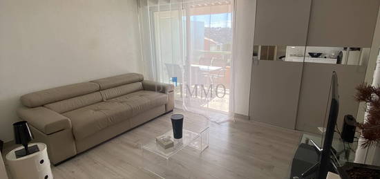 LOCATION A L'ANNEE STUDIO MEUBLE VALESCURE