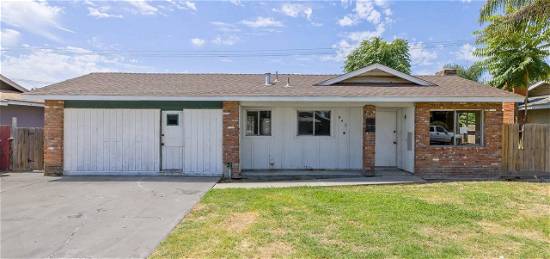 945 W Madalyn Ave, Tulare, CA 93274