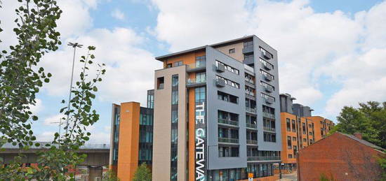 Flat to rent in Apt 501 The Gateway, Broad Street, Sheffield S2