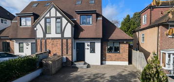 4 bed semi-detached house for sale