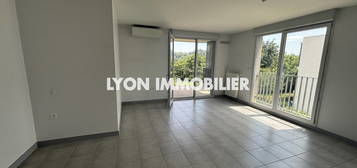 Appartement  à louer, 4 pièces, 3 chambres, 85 m²