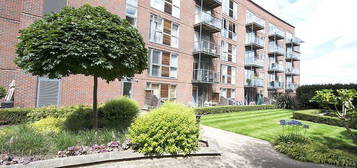 2 bed flat to rent