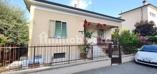 Villa unifamiliare, buono stato, 205 m², Borgo Roma, Verona