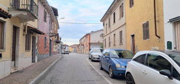 Casa di paese in affitto in  a 8 Km Da Granozzo - Palestro Pv s.n.c