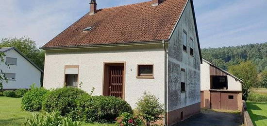 Wohnhaus mit Scheune zu kaufen in Trassem - A21168