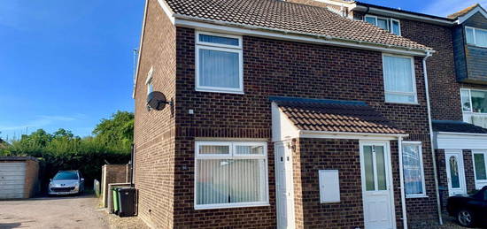 2 bed end terrace house to rent