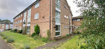 Flat for sale in Stapleton Close, Potters Bar EN6