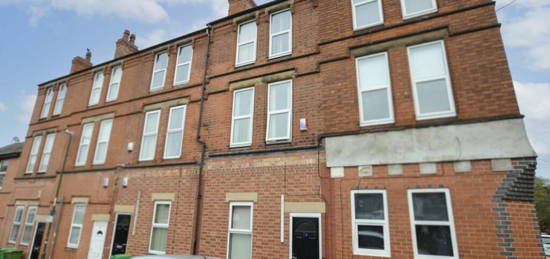 5 bedroom terraced house