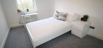 3 bed shared accommodation to rent