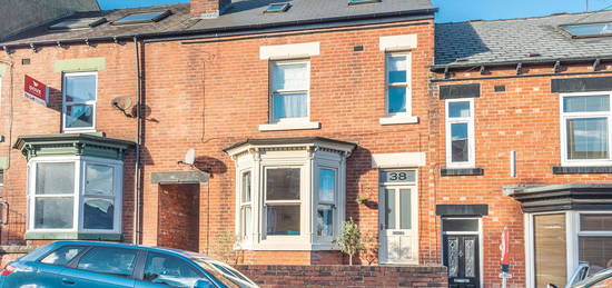 4 bed terraced house for sale