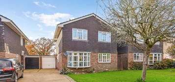 4 bedroom link detached house for sale