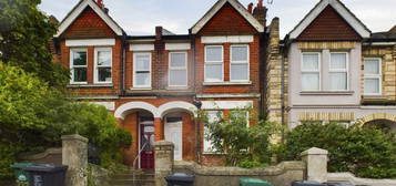 5 bedroom terraced house