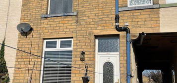 2 bed terraced house to rent