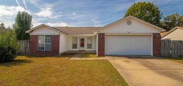 3601 Village Green Dr, Bryant, AR 72022