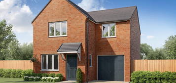 4 bed detached house for sale