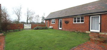 1 bed detached house to rent