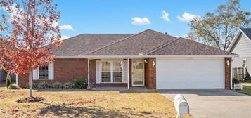 3374 Remington St, Springdale, AR 72764