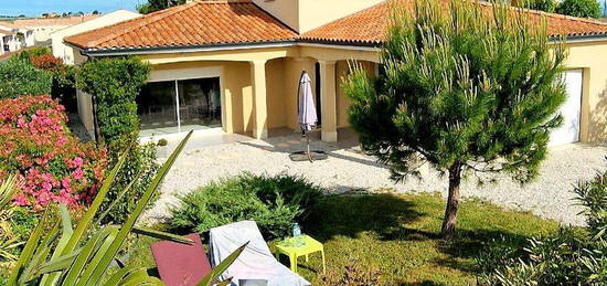 VILLA MEUBLEE 140 m2 4 chambres salon 50m2 jardin 500m2