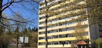 Stop! Familienwohnung: 4-Zimmer mit Balkon