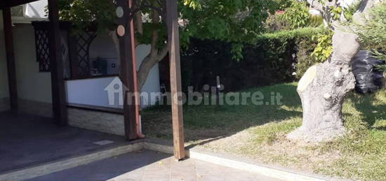 Villa a schiera 4 locali, buono stato, Squillace