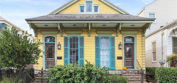 832 Valence St, New Orleans, LA 70115