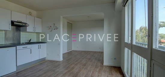 Appartement  à louer, 2 pièces, 1 chambre, 33 m²